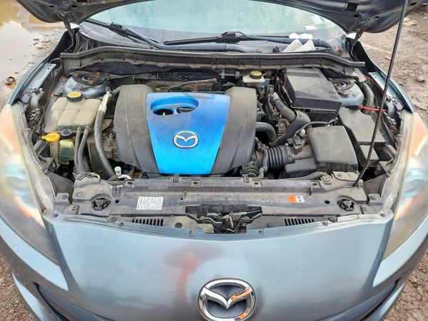 2012 MAZDA 3 Touring/GS — Engine bay