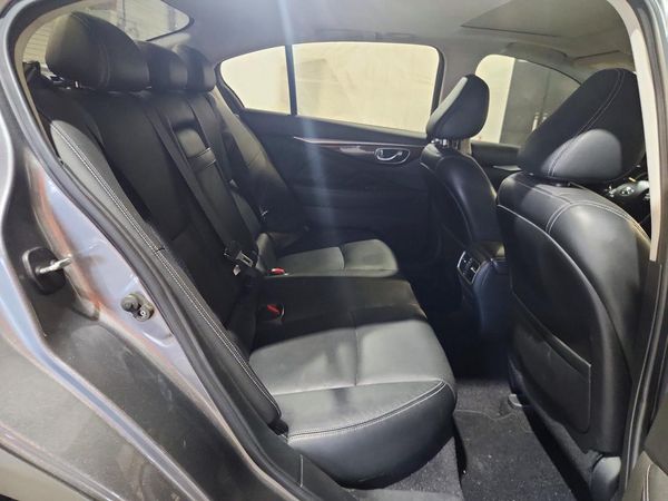 2017 INFINITI Q50