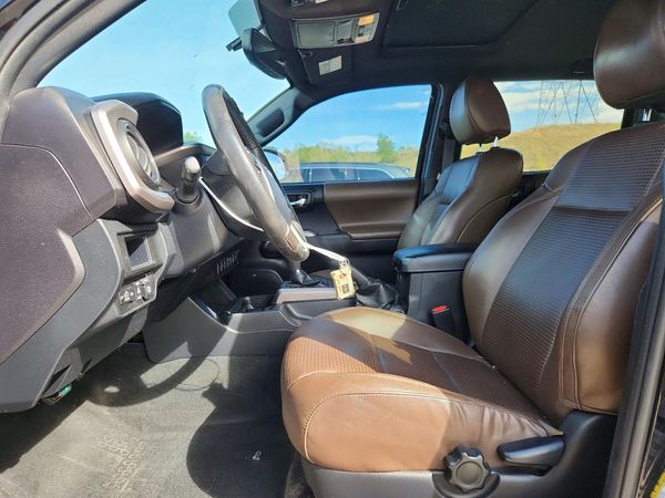 2017 TOYOTA TACOMA
