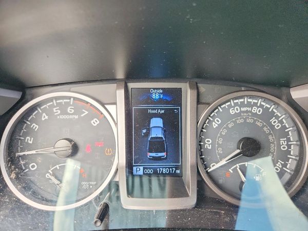 2017 TOYOTA TACOMA