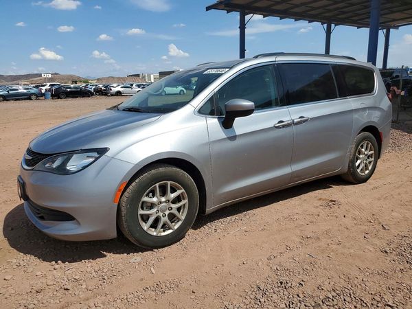 2020 CHRYSLER VOYAGER LXI