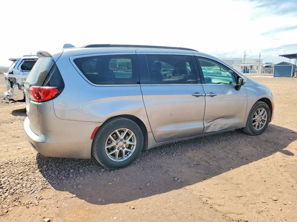 2020 CHRYSLER VOYAGER LXI
