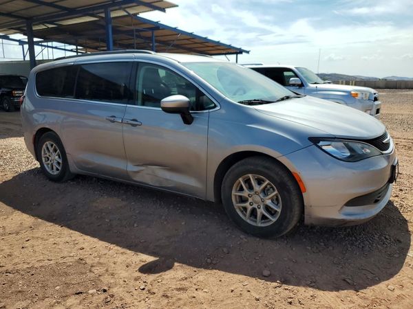 2020 CHRYSLER VOYAGER LXI