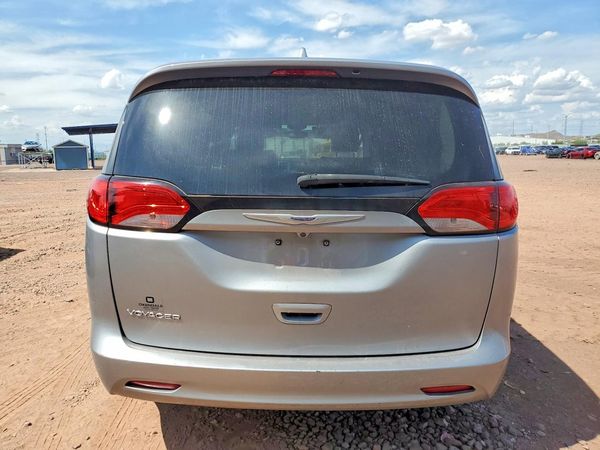 2020 CHRYSLER VOYAGER LXI