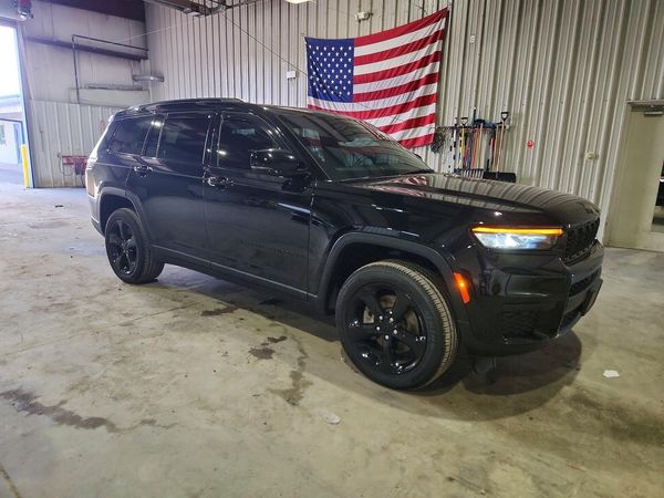 2023 JEEP GRAND CHEROKEE Laredo, Altitude