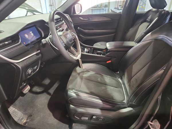 2023 JEEP GRAND CHEROKEE Laredo, Altitude