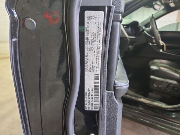2023 JEEP GRAND CHEROKEE Laredo, Altitude