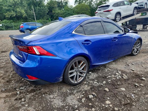 2016 LEXUS IS