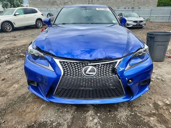 2016 LEXUS IS