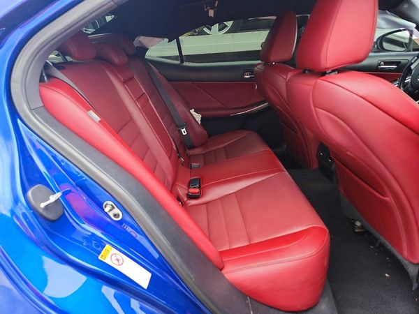 2016 LEXUS IS