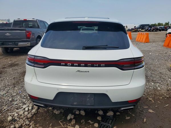 2021 PORSCHE MACAN Base