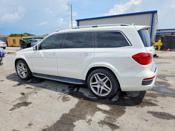 2014 MERCEDES-BENZ GL GL 550 4MATIC