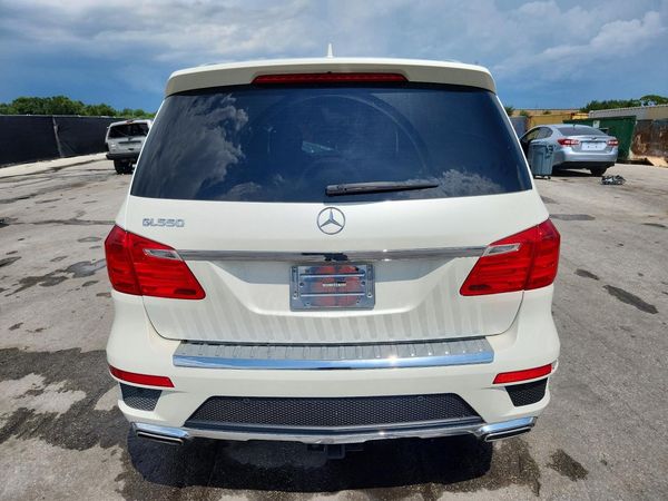 2014 MERCEDES-BENZ GL GL 550 4MATIC