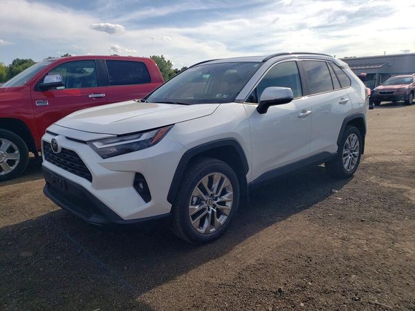 2023 TOYOTA RAV4 XLE Premium
