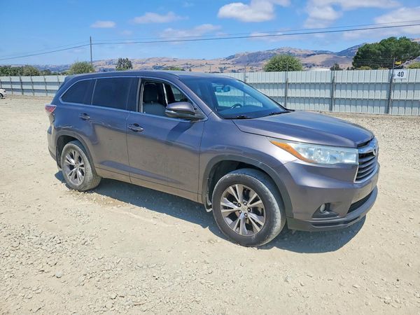 2015 TOYOTA HIGHLANDER