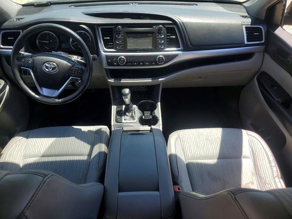 2015 TOYOTA HIGHLANDER