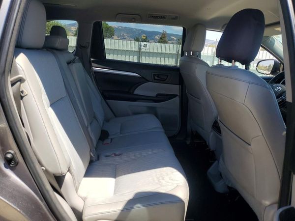 2015 TOYOTA HIGHLANDER