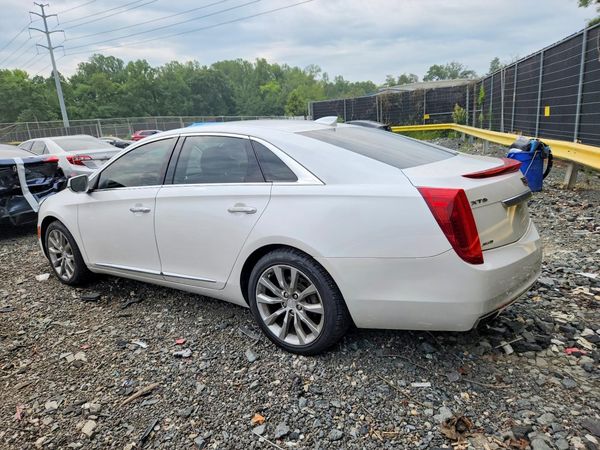 2017 CADILLAC XTS Luxury