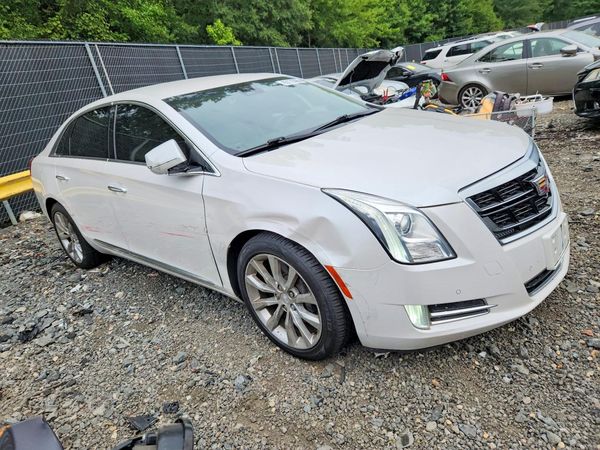 2017 CADILLAC XTS Luxury