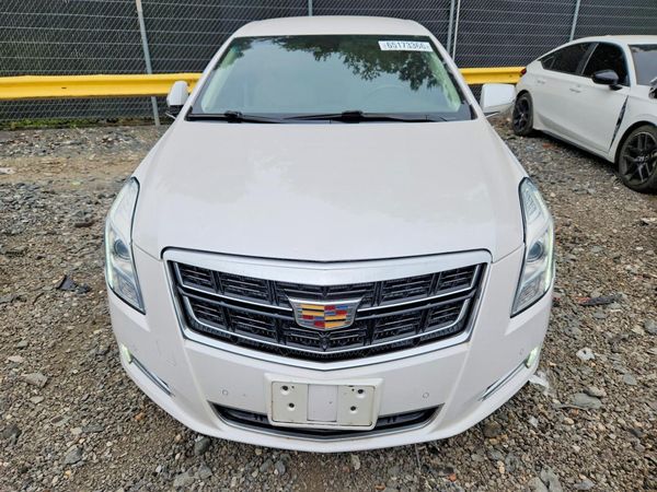 2017 CADILLAC XTS Luxury