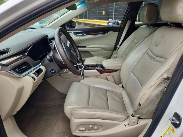 2017 CADILLAC XTS Luxury