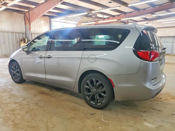 2019 CHRYSLER PACIFICA