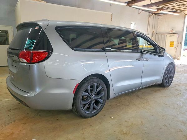2019 CHRYSLER PACIFICA