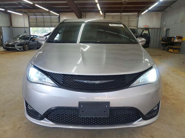 2019 CHRYSLER PACIFICA