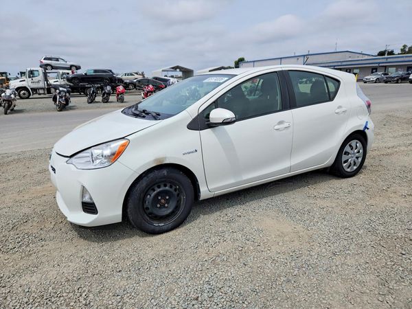 2014 TOYOTA PRIUS