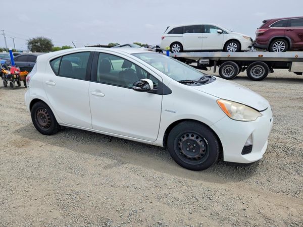 2014 TOYOTA PRIUS
