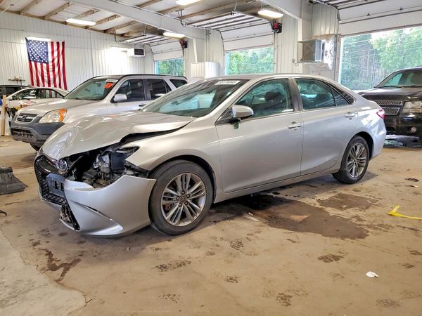 2015 TOYOTA CAMRY