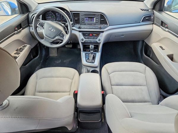 2017 HYUNDAI ELANTRA SE Base