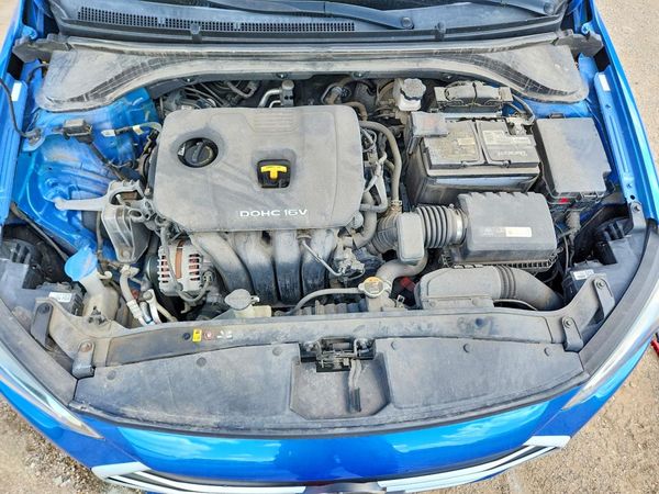 2017 HYUNDAI ELANTRA SE Base