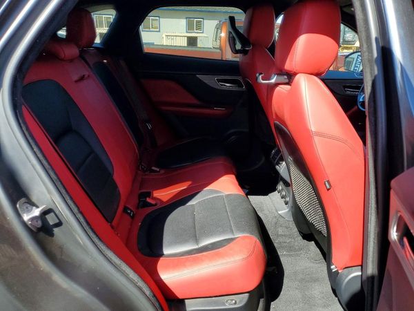 2019 JAGUAR F-PACE