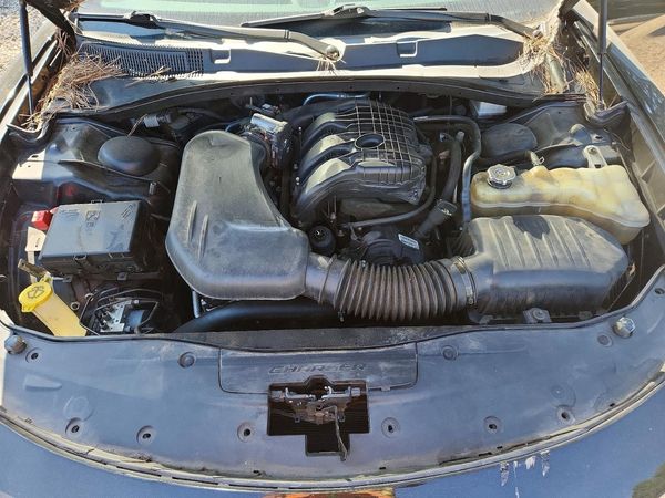 2019 DODGE CHARGER GT — Engine bay