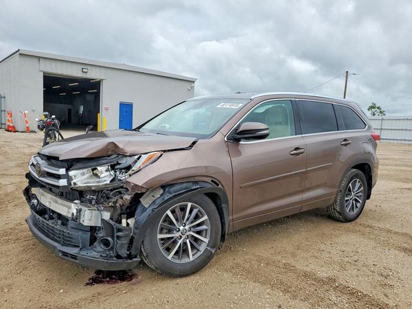2018 TOYOTA HIGHLANDER