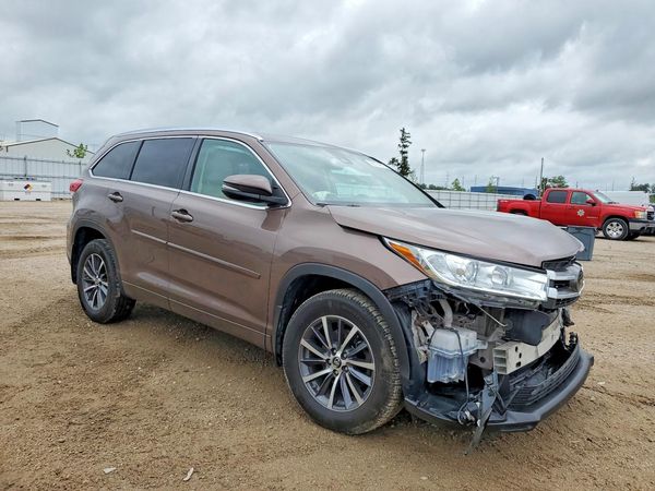 2018 TOYOTA HIGHLANDER SE/XLE