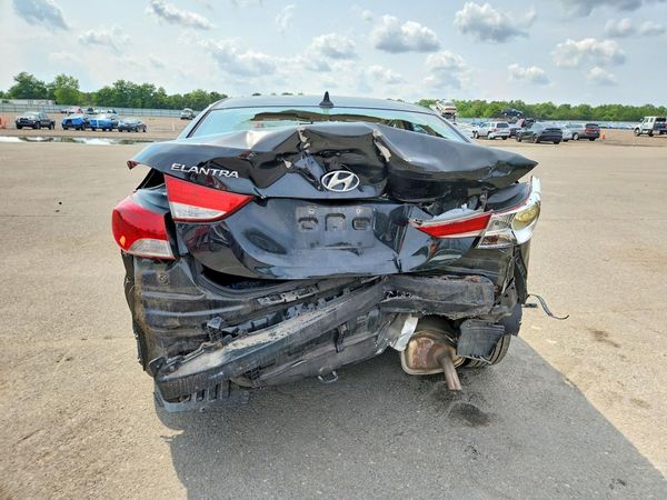 2013 HYUNDAI ELANTRA