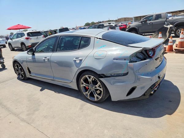 2019 KIA STINGER GT1
