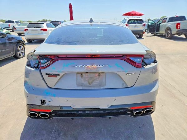 2019 KIA STINGER GT1