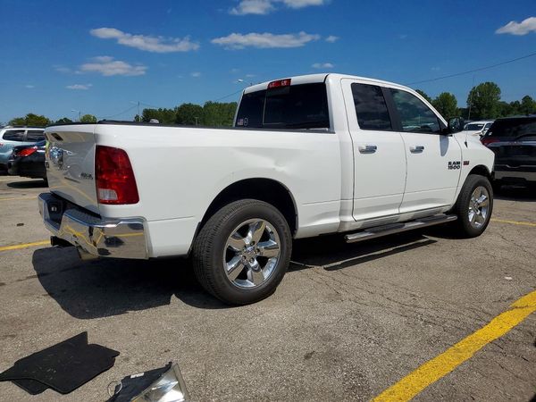 2016 RAM 1500 SLT QUAD CAB 4X4
