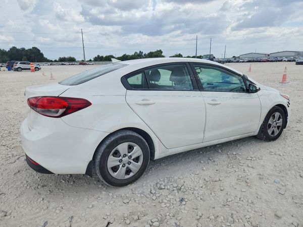 2018 KIA FORTE LX Base