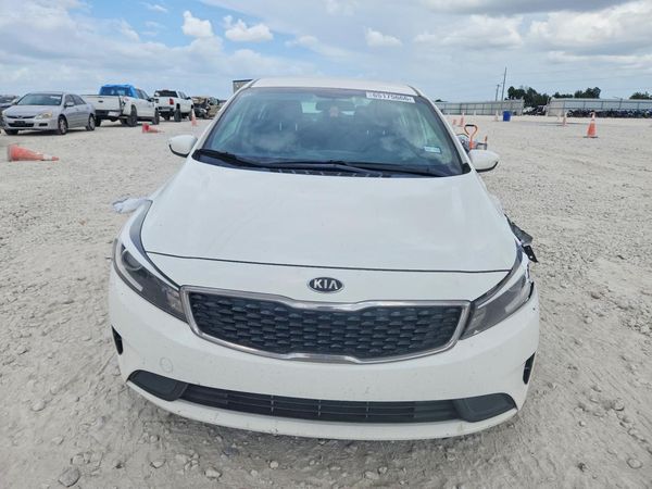 2018 KIA FORTE LX Base