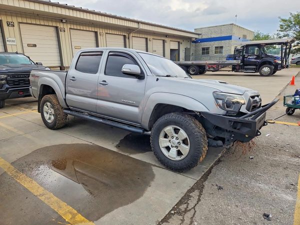 2015 TOYOTA TACOMA