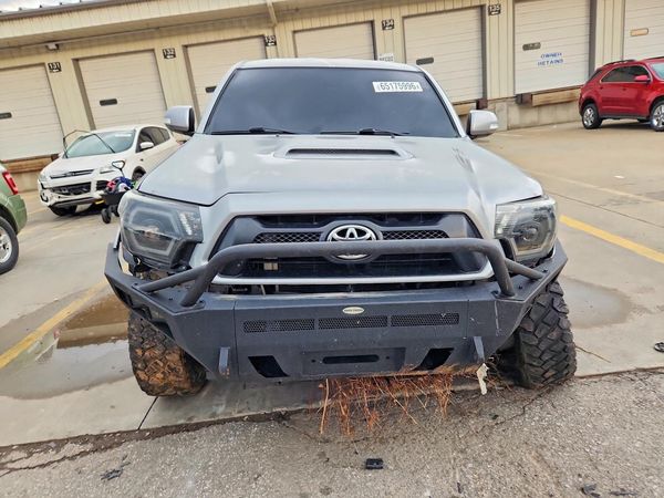 2015 TOYOTA TACOMA