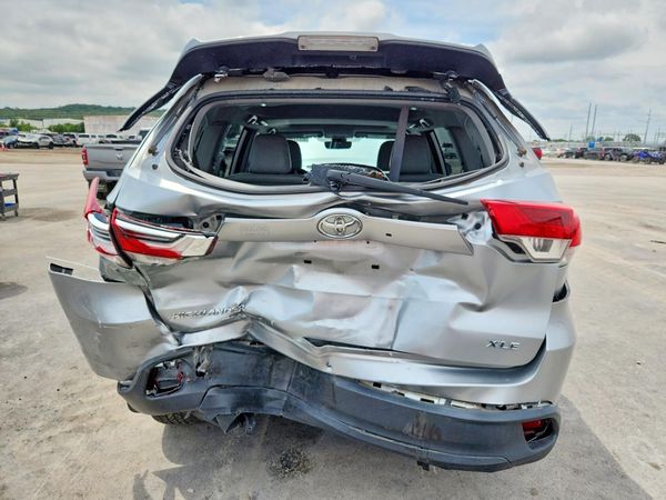 2019 TOYOTA HIGHLANDER