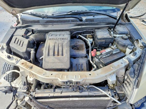 2014 CHEVROLET EQUINOX 1LT — Engine bay