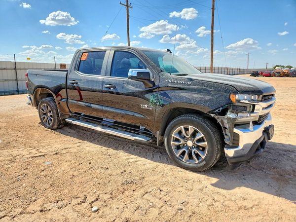 2021 CHEVROLET SILVERADO LT — Passenger 3/4