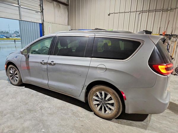 2021 CHRYSLER PACIFICA