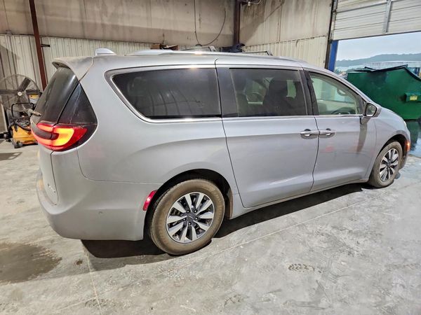 2021 CHRYSLER PACIFICA